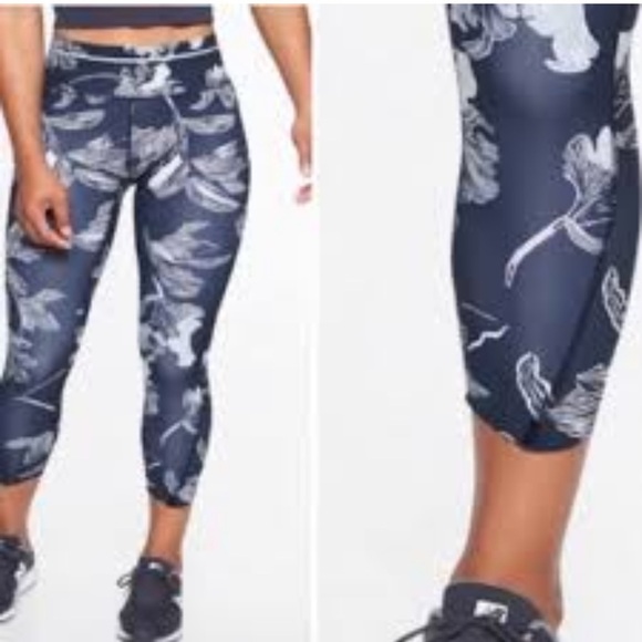 Athleta Floral Sonic Navy Leggings eh - Picture 3 of 16